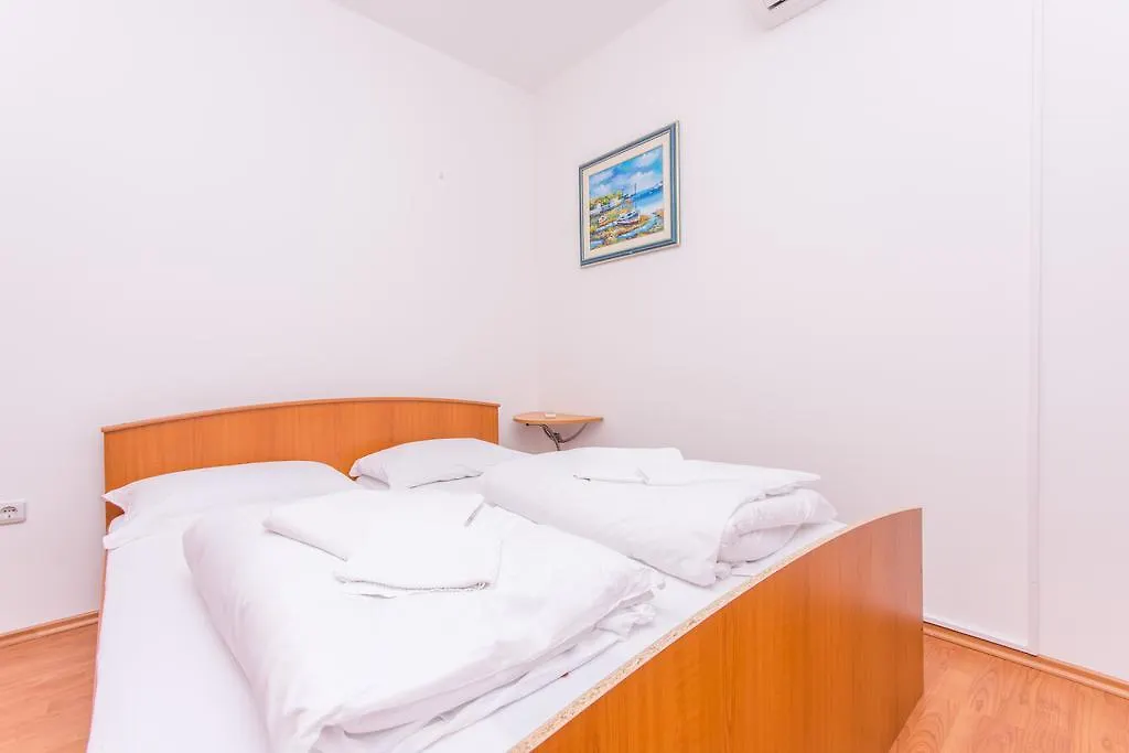 Apartment Horizont Trogir 0*,