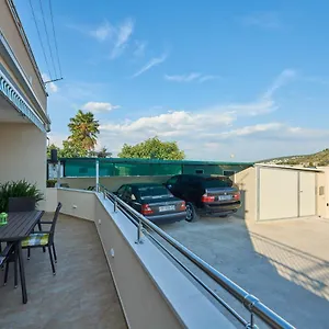 https://apartman-marija-trogir.hotels-in-trogir.com